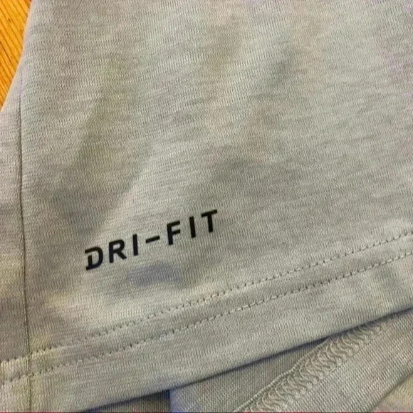 Nike dri fit T-shirt - Picture 3 of 5
